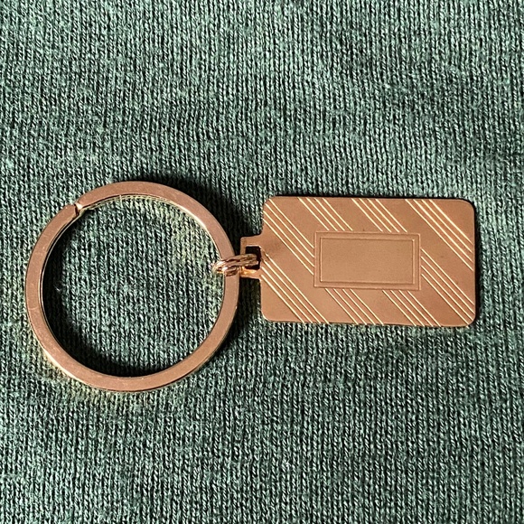 Colibri Gold Electroplated Keychain - Picture 12 of 16